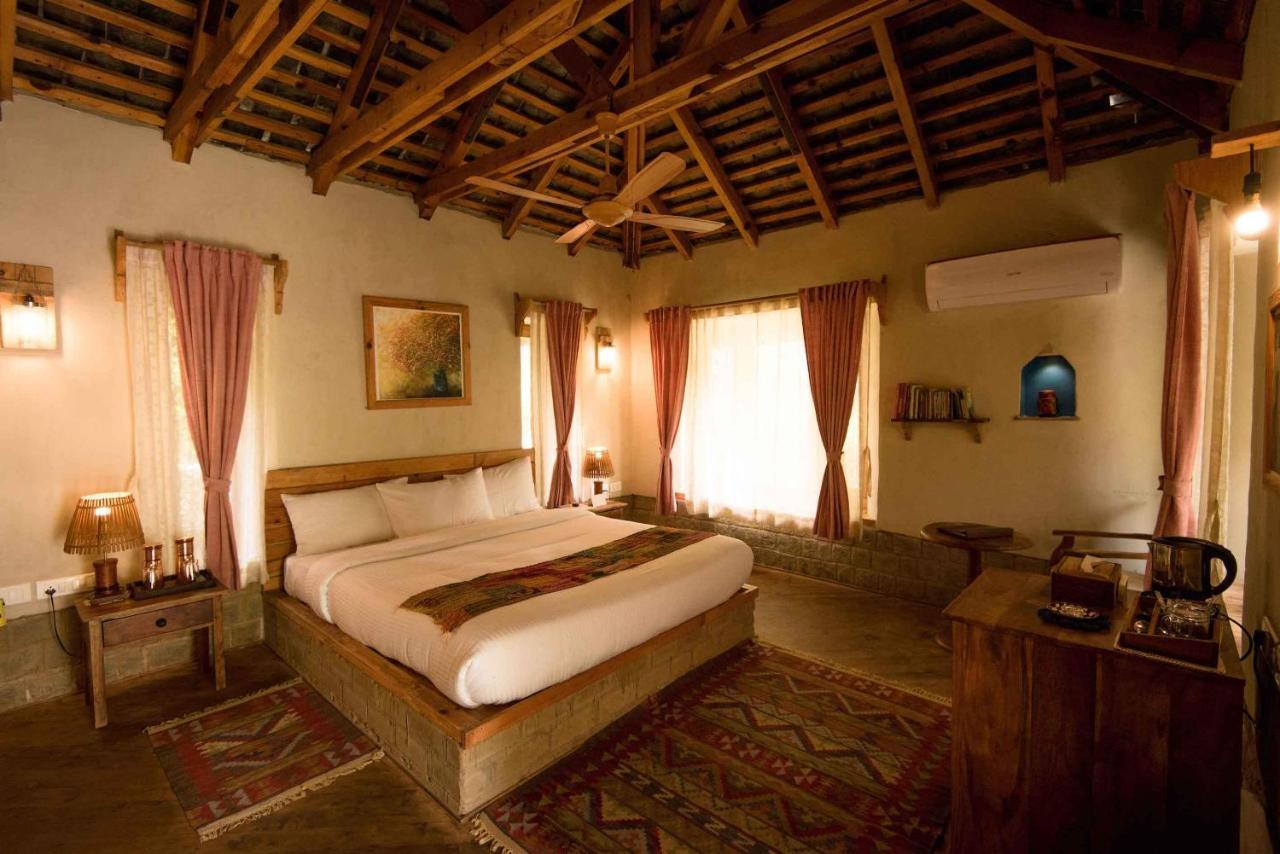 The Lodge At Wah, Pālampur Exteriör bild